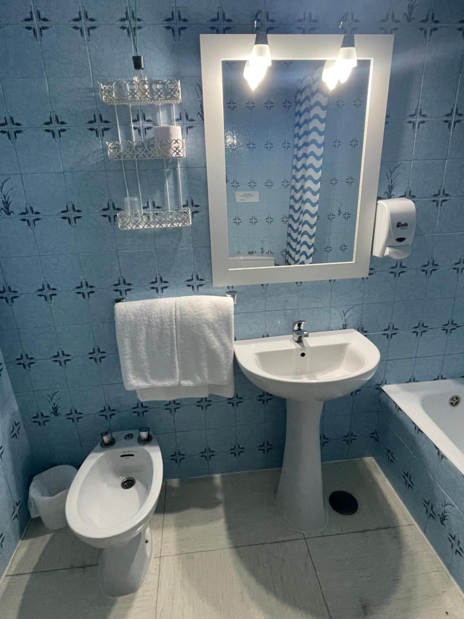 Hostal Ochoa San Adrián Extérieur photo