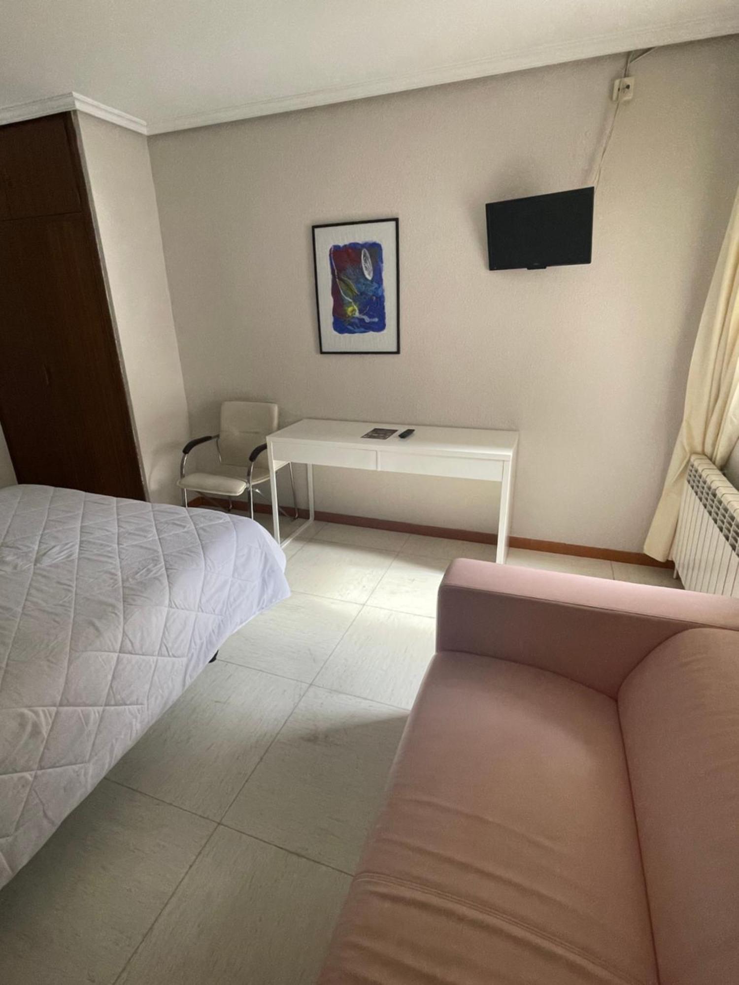 Hostal Ochoa San Adrián Extérieur photo