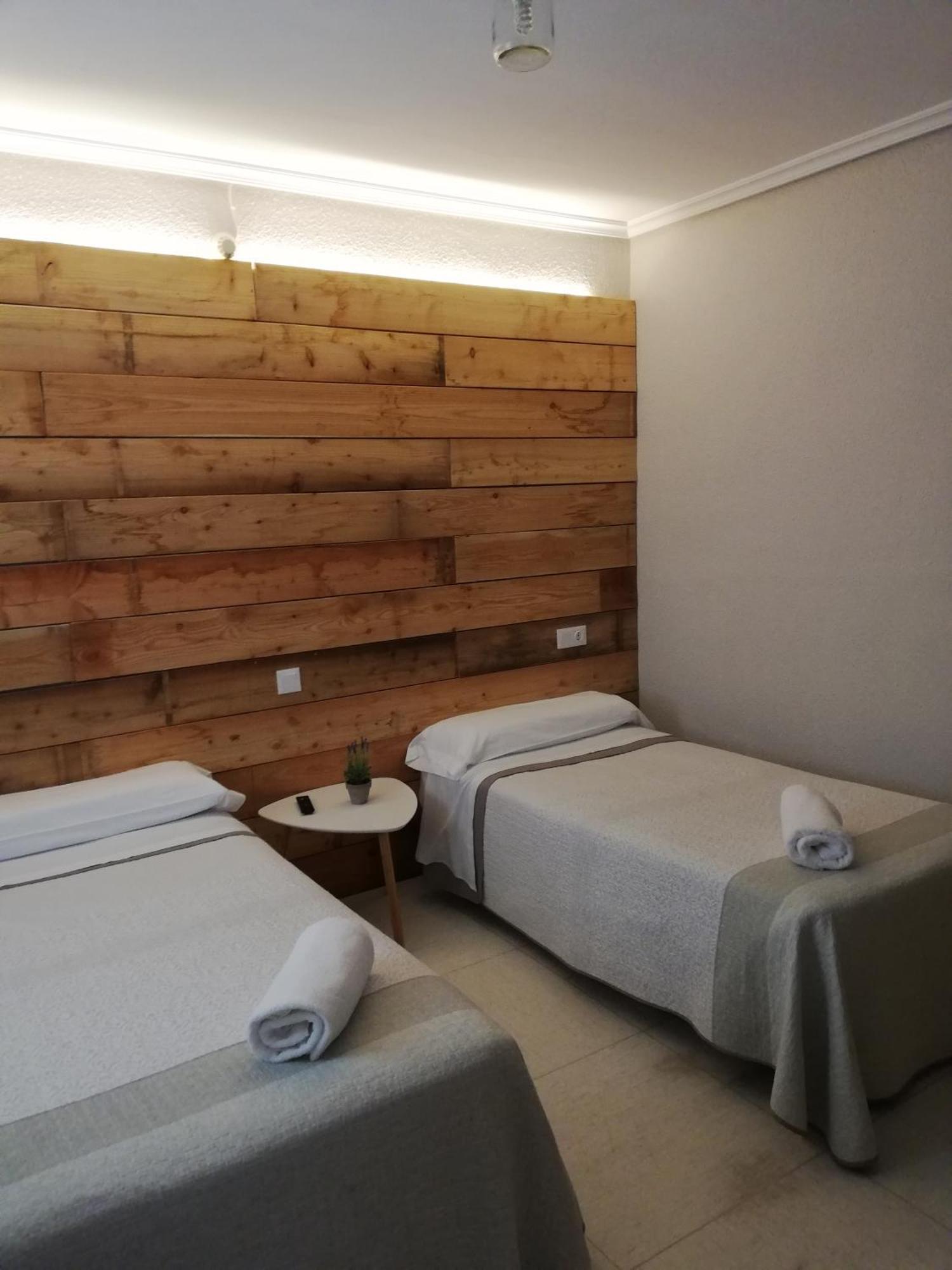 Hostal Ochoa San Adrián Extérieur photo